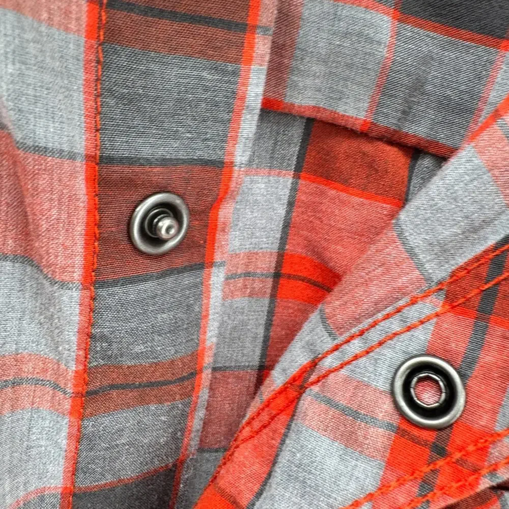 The North Face Shirt Mens Small Gray Red Plaid Snap Up‎ Shorts Sleeve Gorpcore